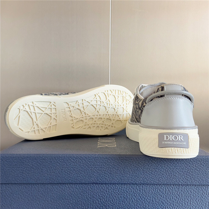 d1or b33 sneakers