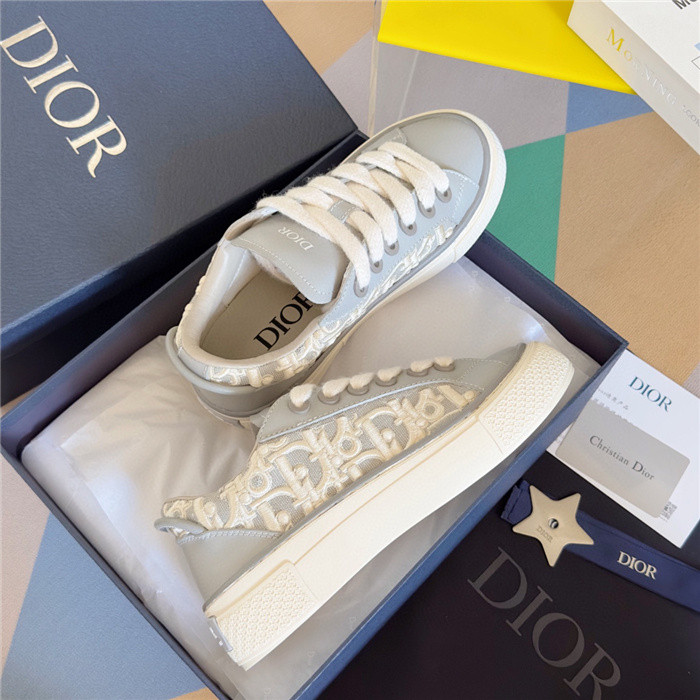 d1or b33 sneakers