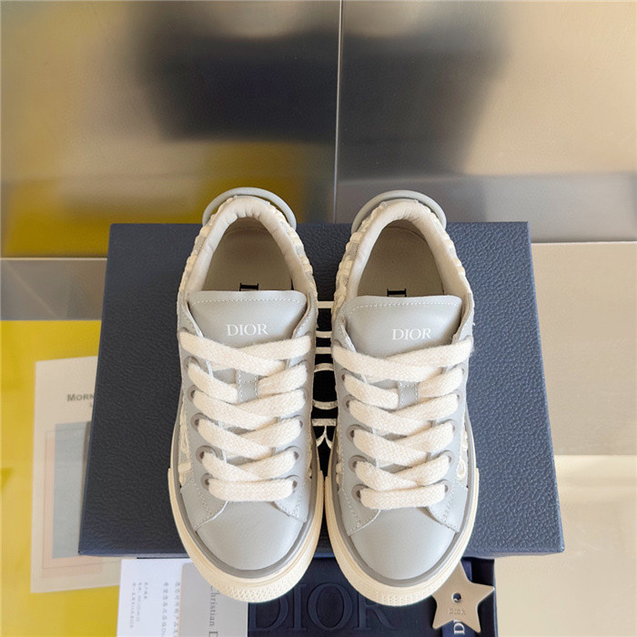 d1or b33 sneakers