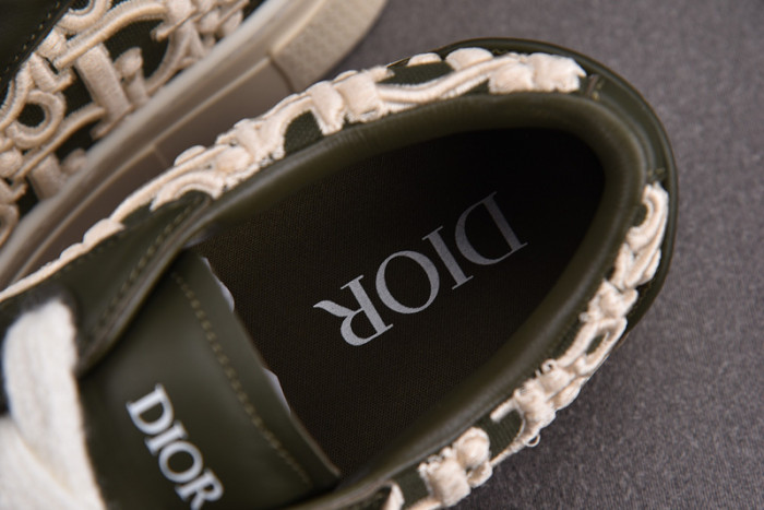 d1or b33 sneakers