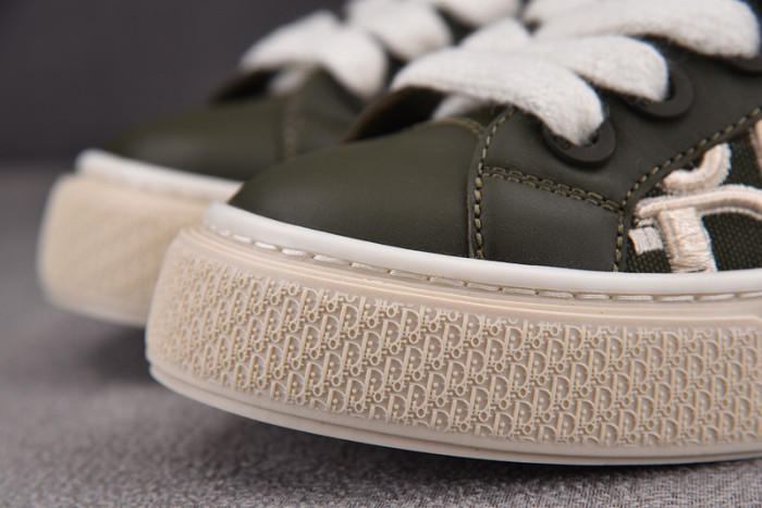 d1or b33 sneakers