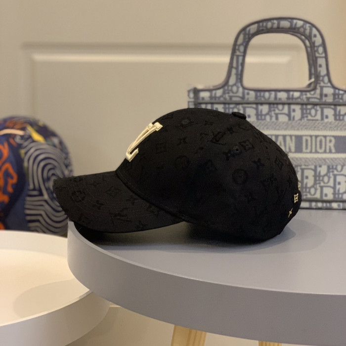 l1vv hat
