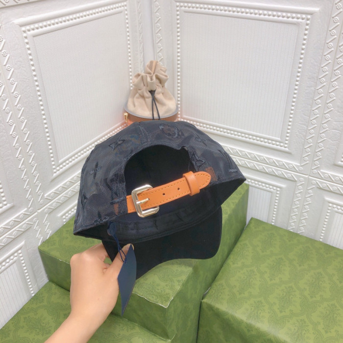 l1vv hat
