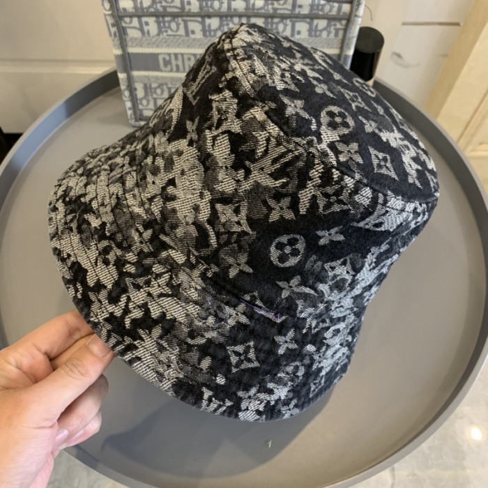 l1vv hat