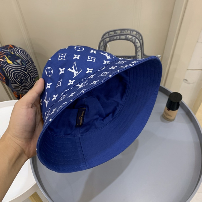 l1vv hat