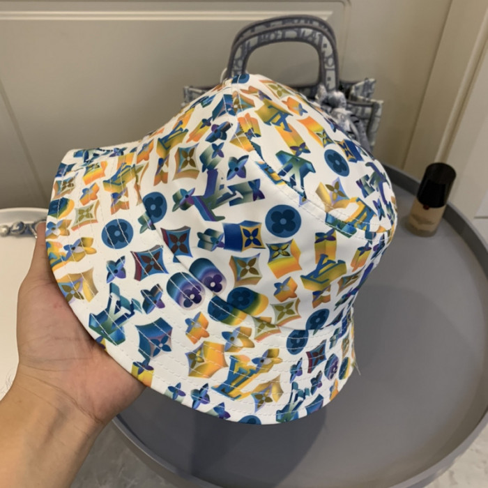 l1vv hat