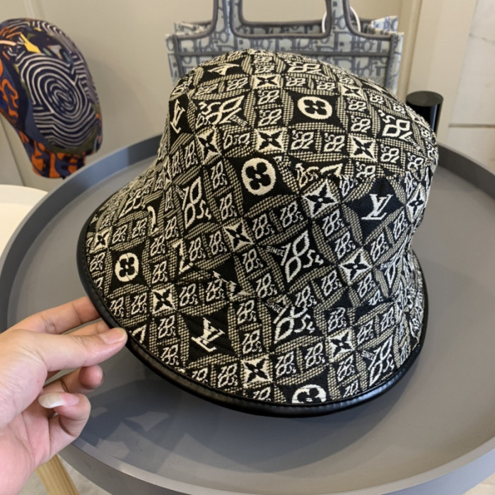 l1vv hat