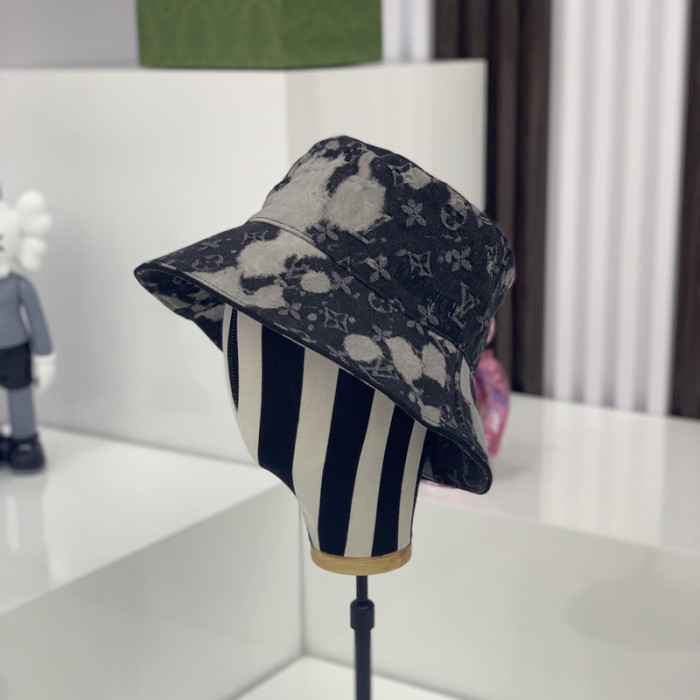 l1vv hat