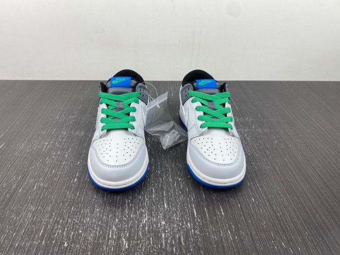 kids dunk shoes