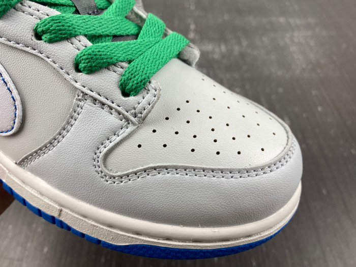 kids dunk shoes