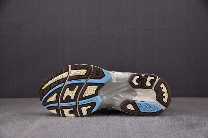 As*ic*s shoes