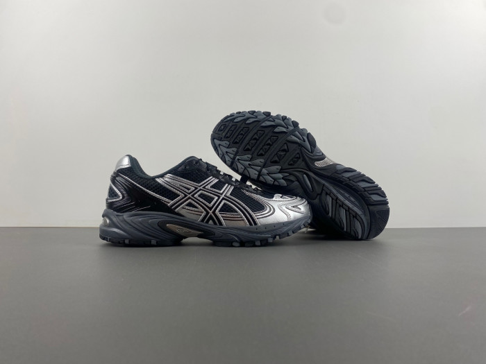 As*ic*s shoes