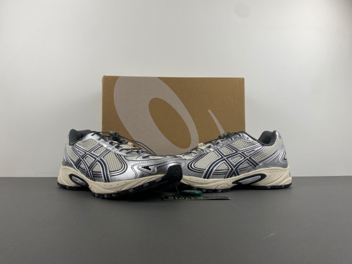 As*ic*s shoes