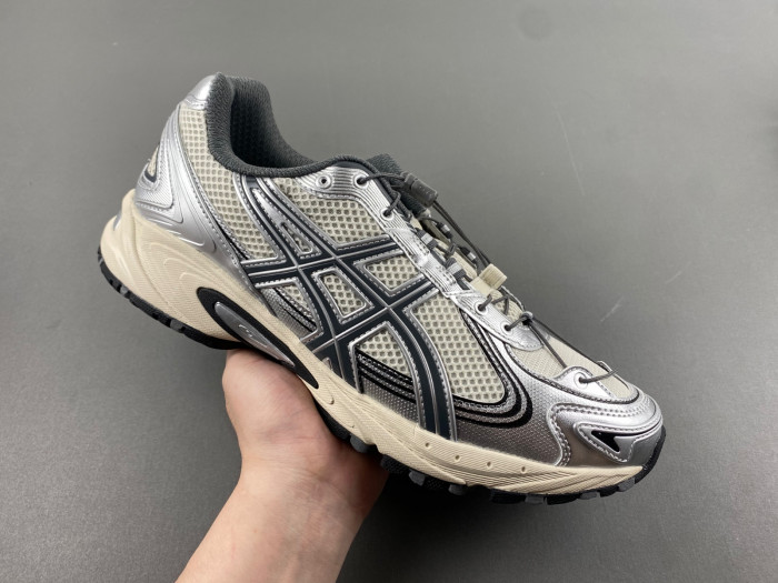 As*ic*s shoes