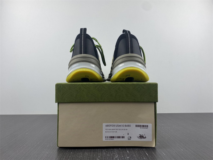 gu run sneaker