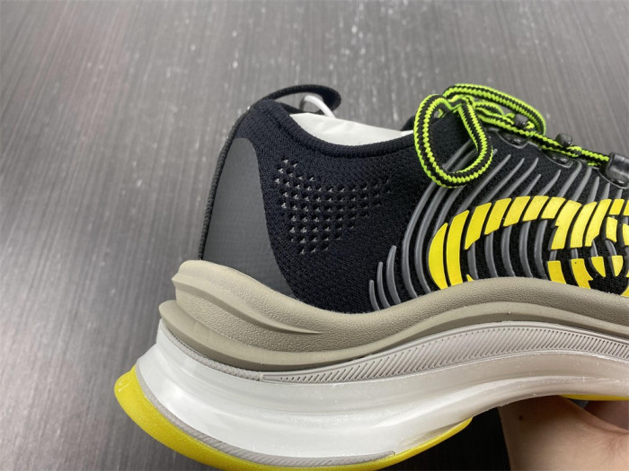 gu run sneaker
