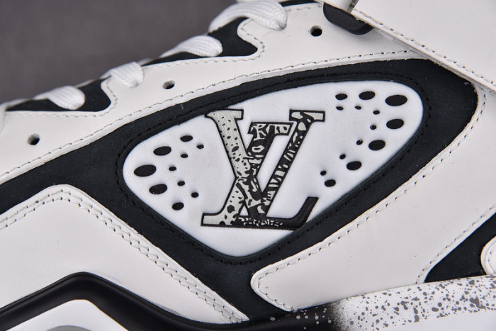 l1vv trainer