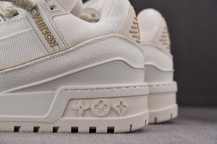l1vv trainer