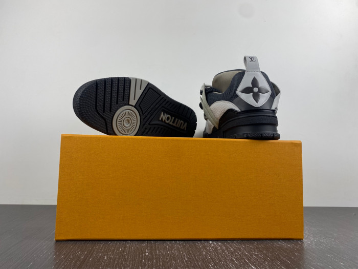 l1vv trainer