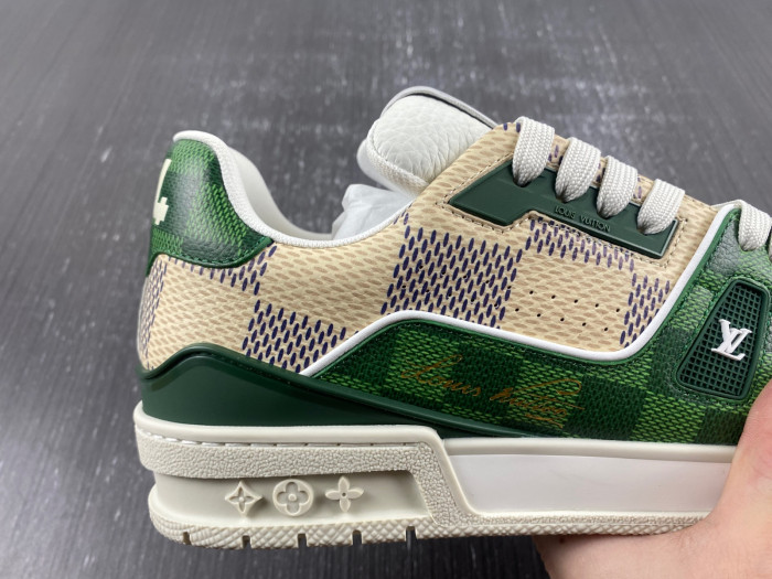l1vv trainer