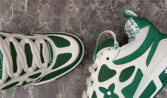 l1vv trainer