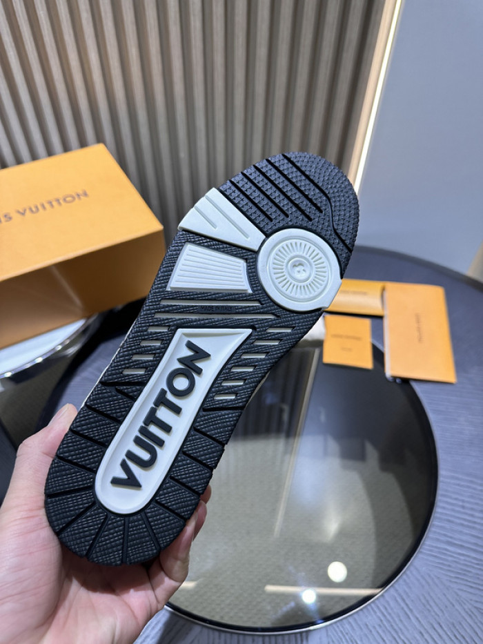 l1vv trainer