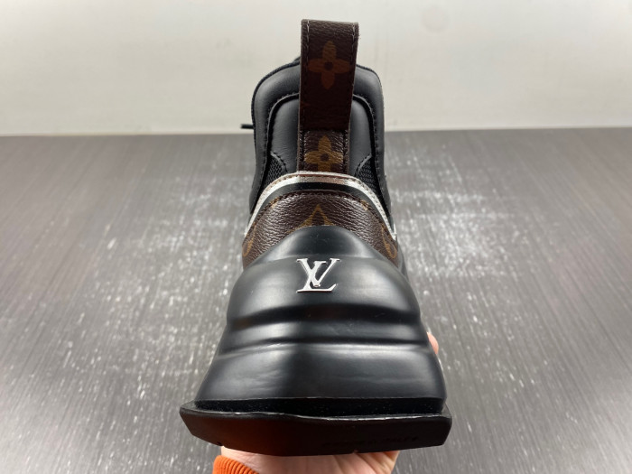l1vv archlight sneaker