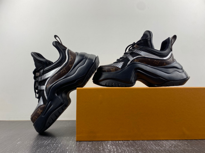 l1vv archlight sneaker