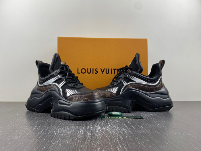 l1vv archlight sneaker