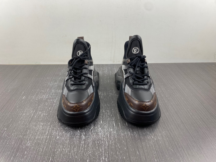 l1vv archlight sneaker