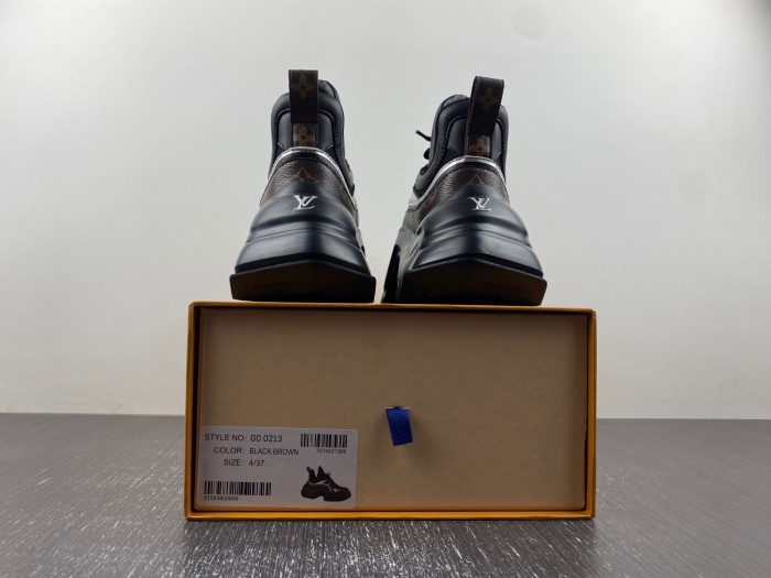 l1vv archlight sneaker
