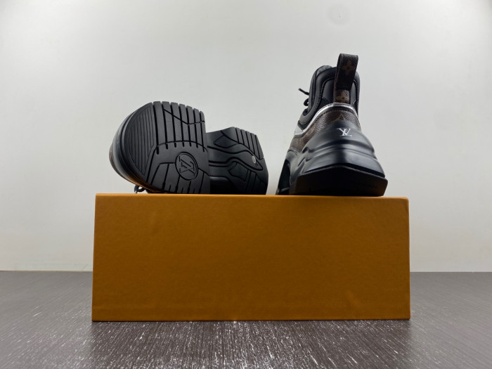 l1vv archlight sneaker
