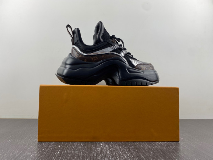 l1vv archlight sneaker