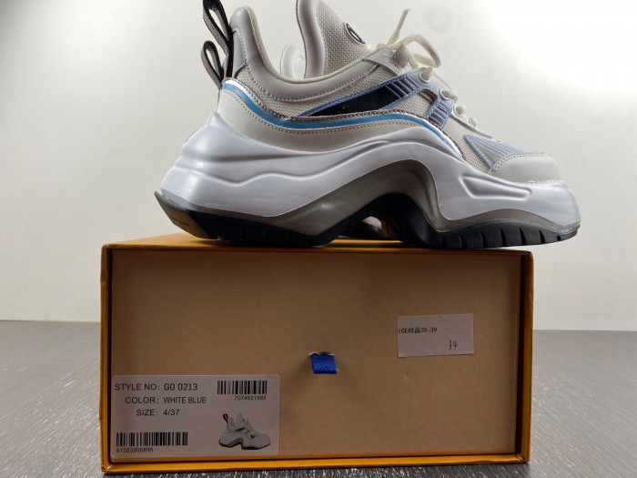 l1vv archlight sneaker