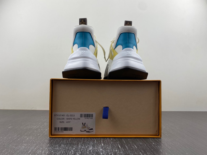 l1vv archlight sneaker