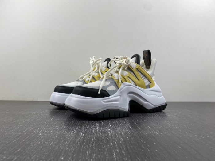 l1vv archlight sneaker