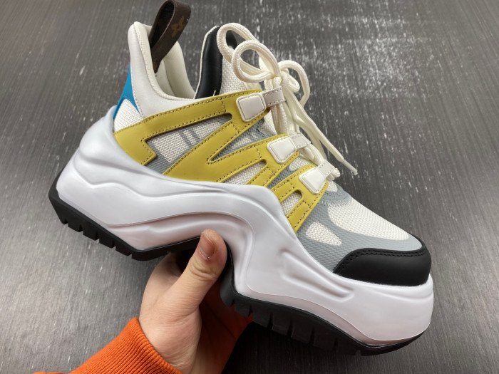 l1vv archlight sneaker