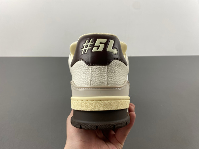 l1vv trainer