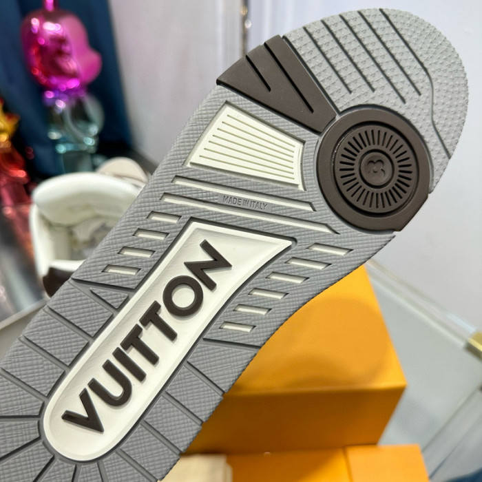 l1vv trainer