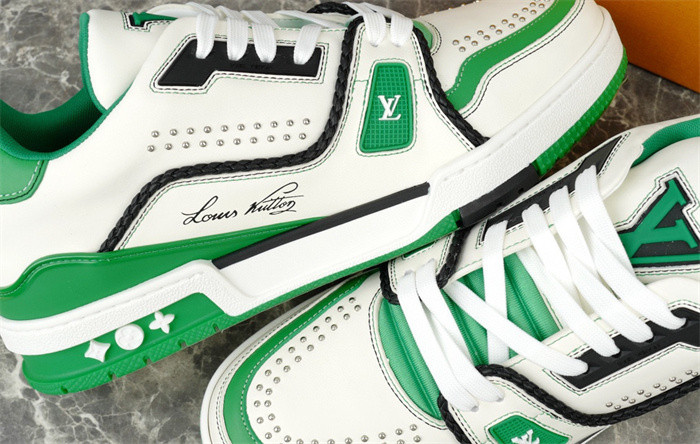 l1vv trainer