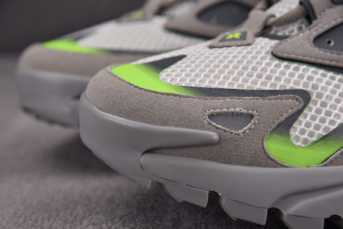 L1VV Sneakers