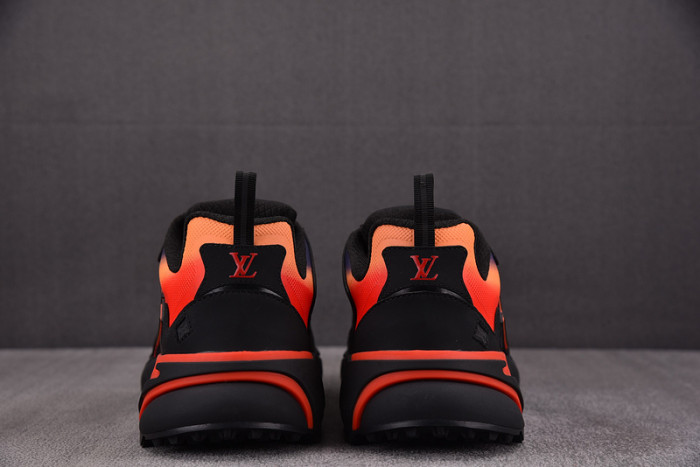L1VV Sneakers