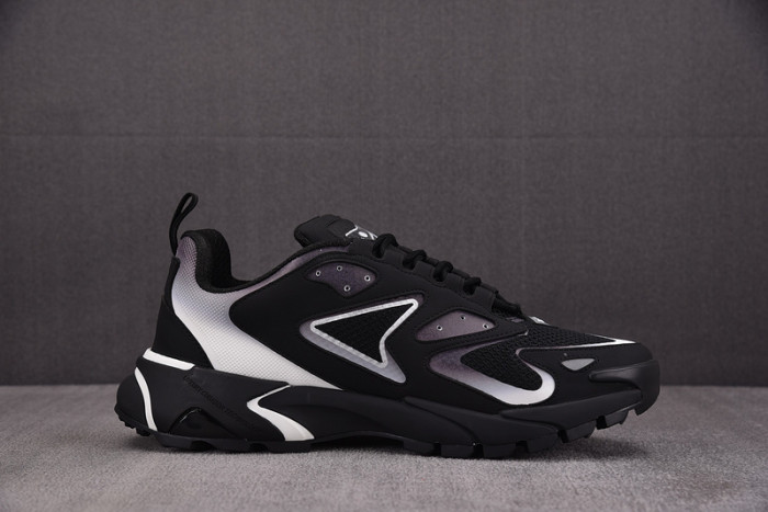 L1VV Sneakers