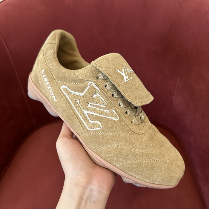 L1VV Footprint Sneakers