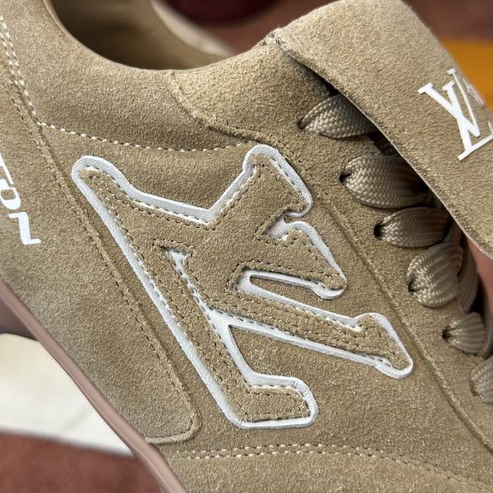L1VV Footprint Sneakers