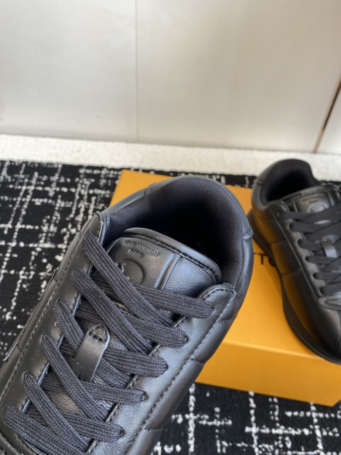 L1VV Buttersoft Sneakers
