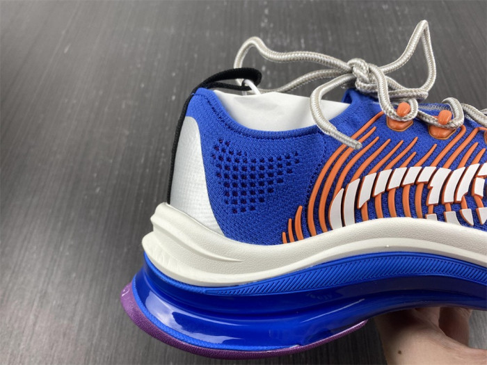 gu run sneaker