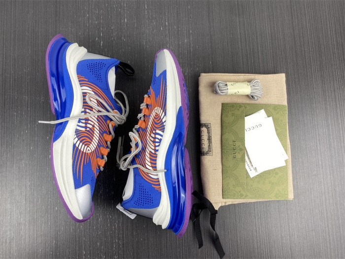 gu run sneaker