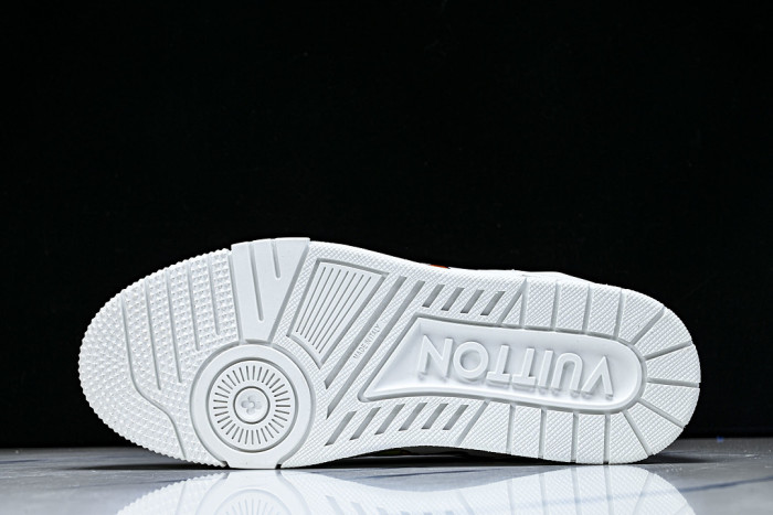 L1VV TRAINER