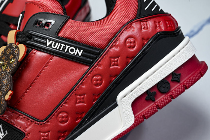 L1VV TRAINER
